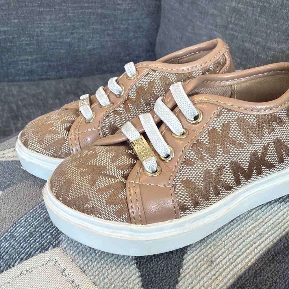 Michael Kors  toddler Little kid 5 Castella Low Top Unisex Sneakers Tan/Brown - Picture 2 of 12